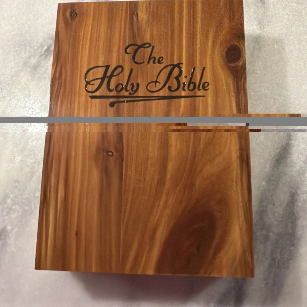 The Holy Bible Memorial Edition Concordance KJV in Wooden Cedar Box 1976 Vintage